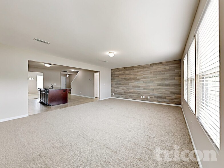 Building Photo - 8187 Thornton St