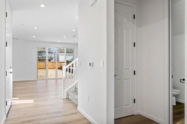 Building Photo - 1026 Arneis Pl