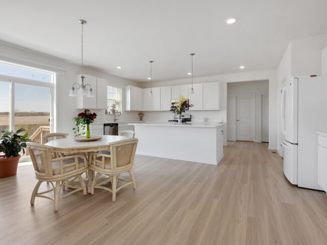 Building Photo - 1812 Empress Dr