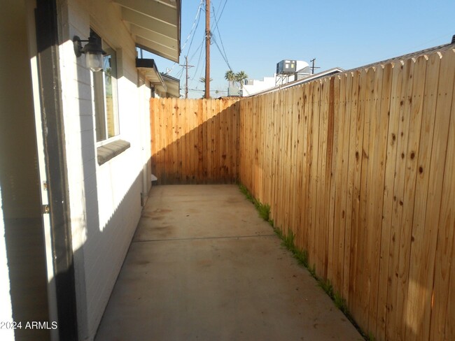 Private Back Patio - 3151 N 36th St