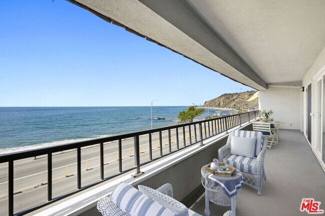 Building Photo - 18000 Coastline Dr