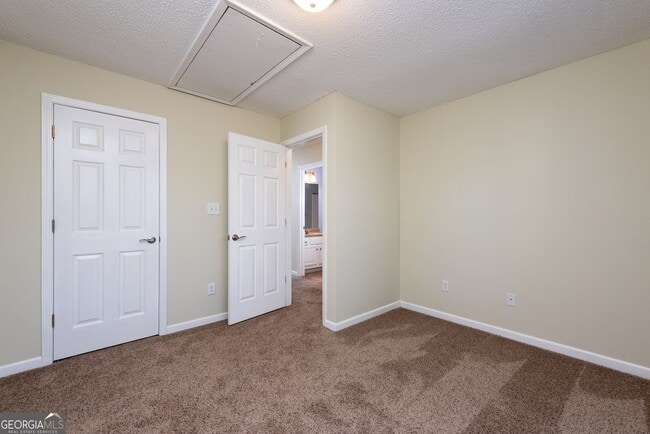 Building Photo - 135 Sandwood Dr