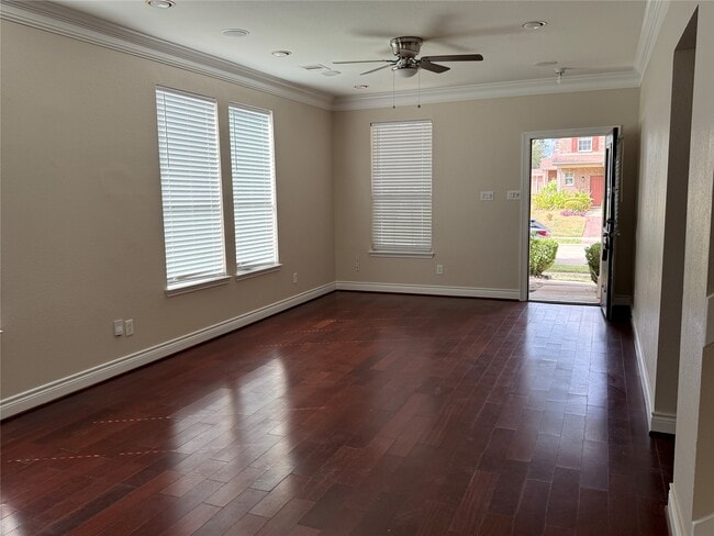 Building Photo - 8147 Barnes Ridge Ln