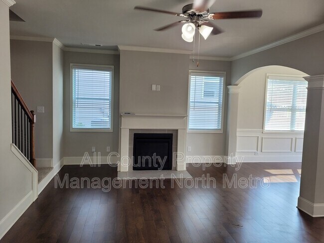Building Photo - 6477 Crosscreek Ln