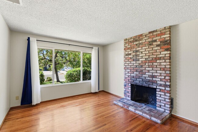 Building Photo - 5880 Taormino Ave