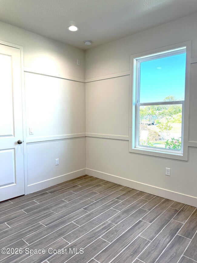 Building Photo - 2821 Edington Dr