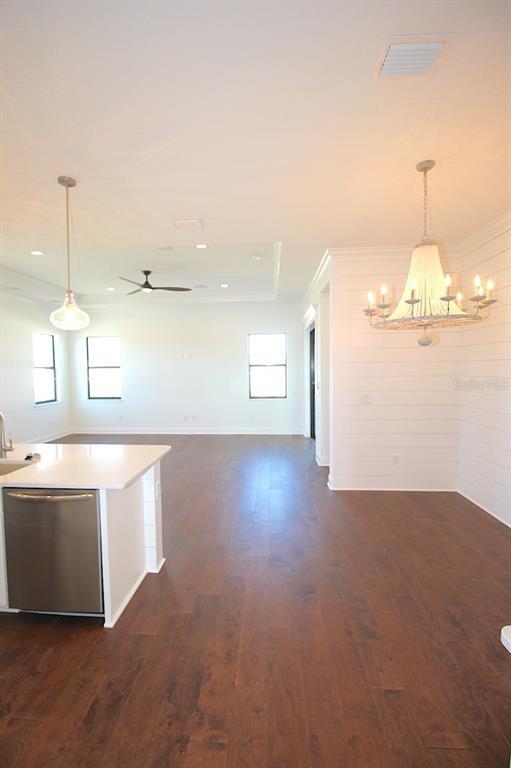 Building Photo - 20 Del Palma Dr
