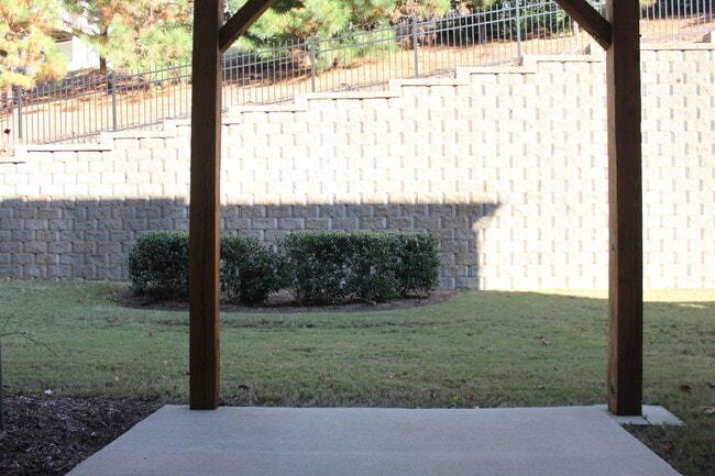 Building Photo - 3 Story Townhome near Brier Creek!