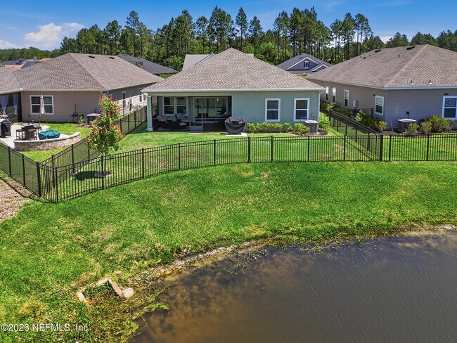 Building Photo - 75435 Sunberry Dr