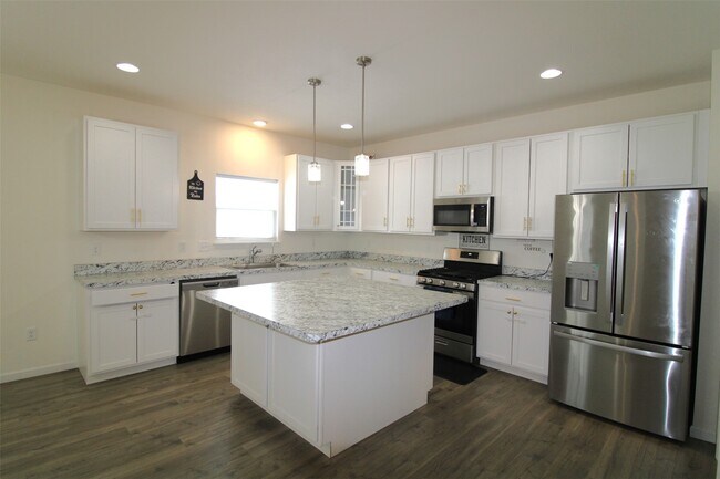 Building Photo - 130 Prairie Wind Dr