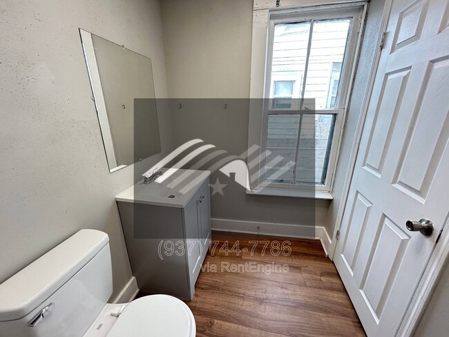 Building Photo - 211 Alaska St