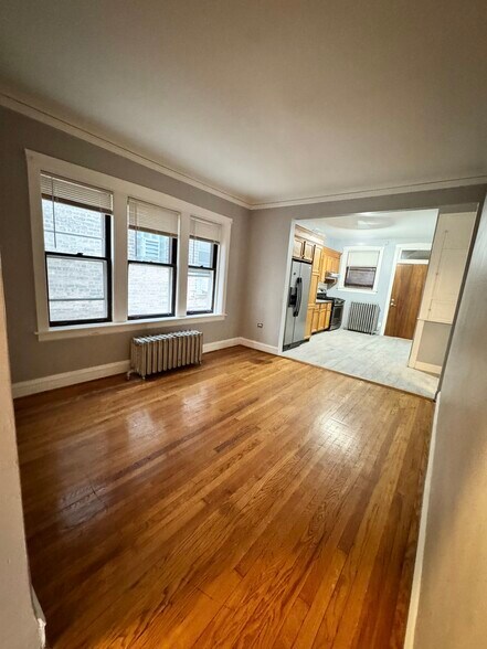 Building Photo - 5255 W Henderson St
