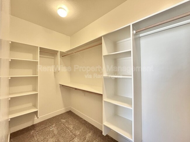 Building Photo - 2090 N Banjo Ct