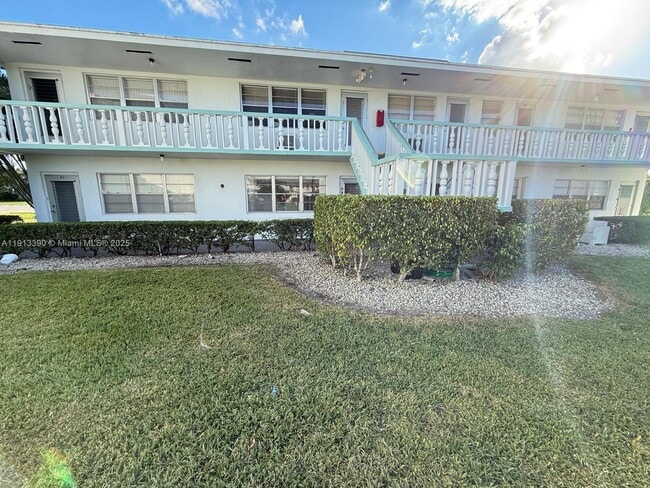 Building Photo - 79 Easthampton D