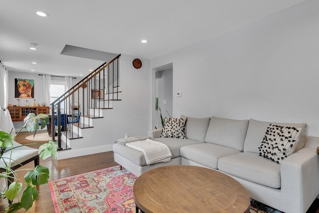 Building Photo - 103 Stimson St