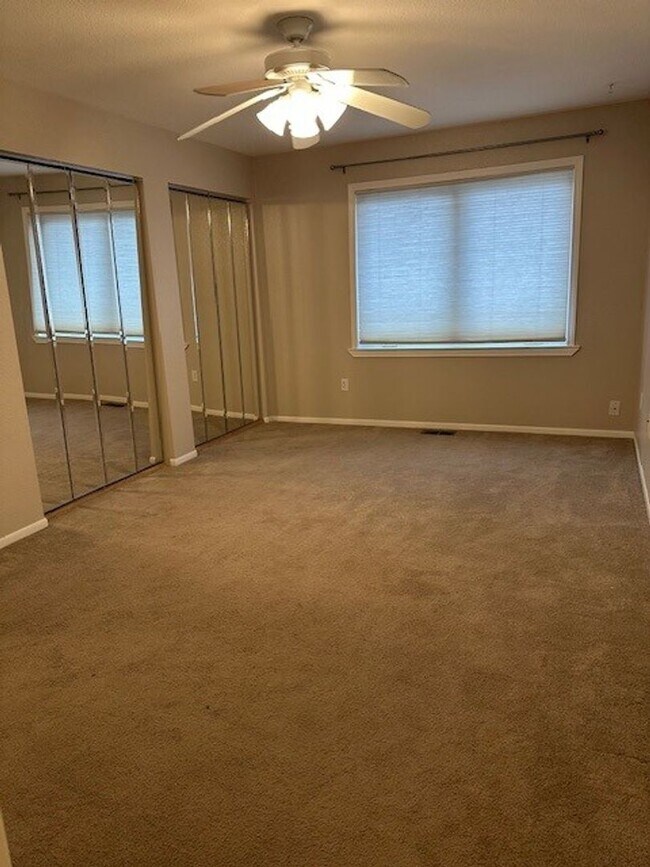 Building Photo - Must See- 3 BD | 2 BA Duplex!