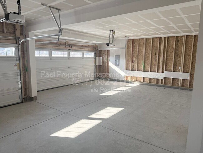 Building Photo - 6388 Tutelo Dr