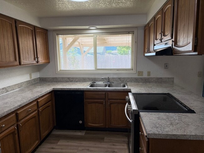 Building Photo - 3 bedroom 2 bath house in Thurston!