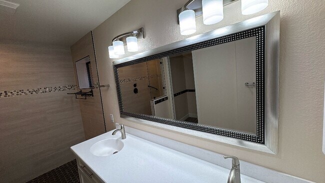 Building Photo - Sunland Springs Village 55+ Community