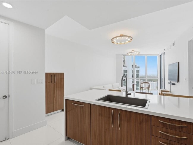 Building Photo - 18201 Collins Ave