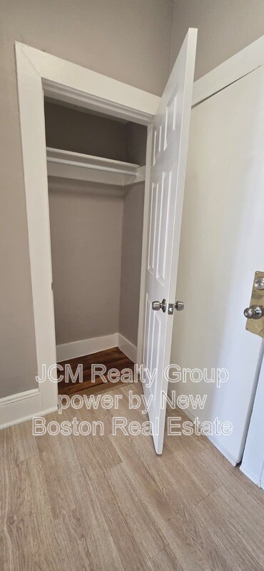 Building Photo - 116-124A Central Ave