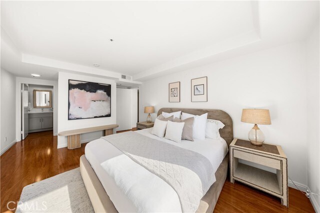 Building Photo - 335 S Sierra Madre Blvd