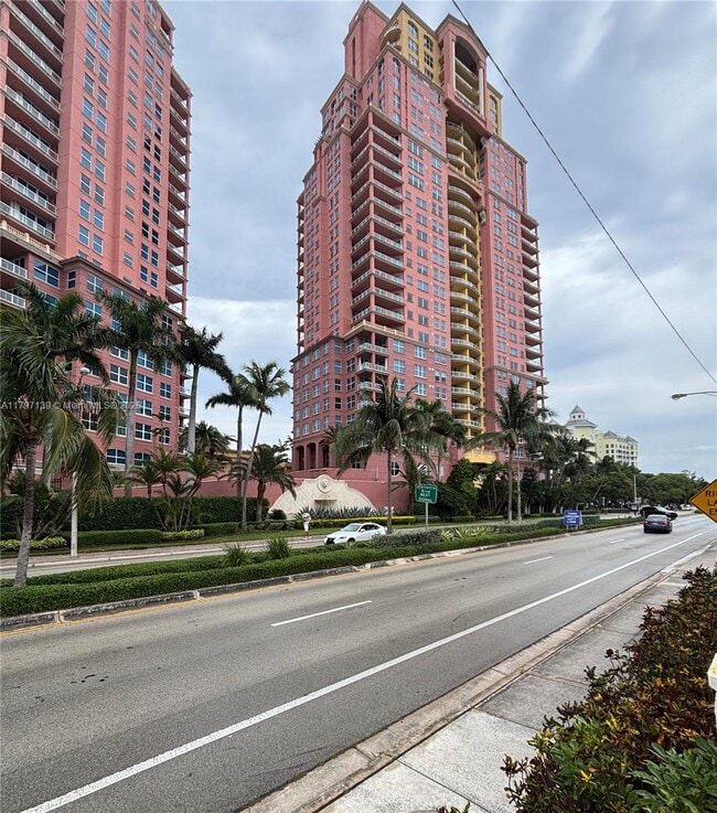 Building Photo - 2121 N Ocean Blvd