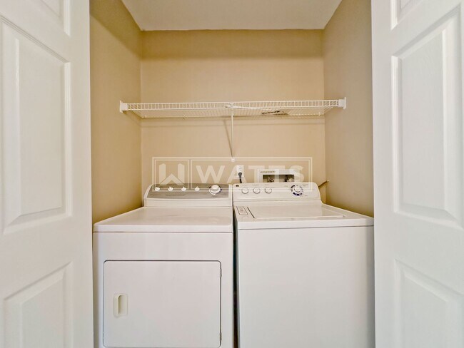 Building Photo - 1202 Woodland Vlg