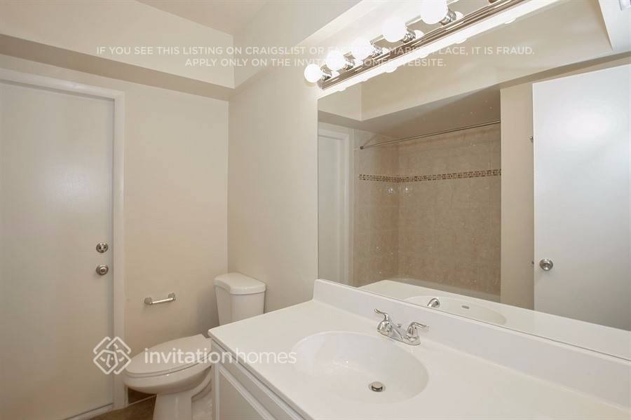 Building Photo - 861 NW 72nd Ave