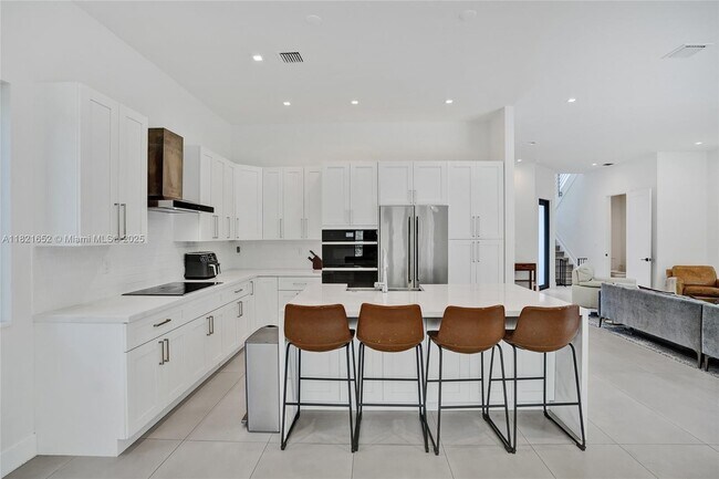Building Photo - 7759 SW 99th St