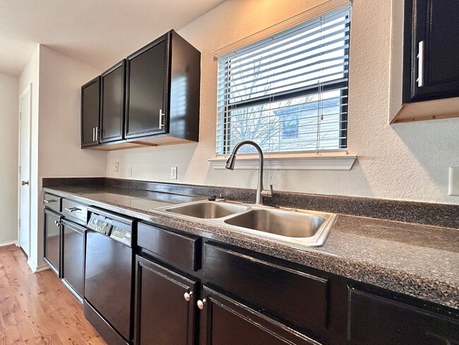 Building Photo - Cozy & Bright 4BR / 3BA Home – Garage, Deck & Laundry Room