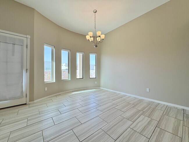 Building Photo - East El Paso 3 bed Refrig A/C