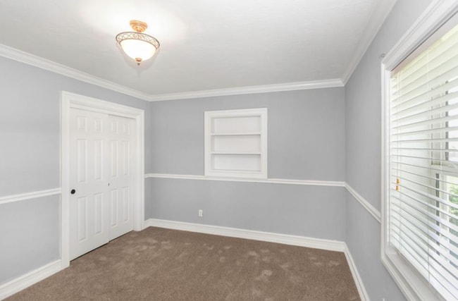 Building Photo - 2132 Coronet Dr