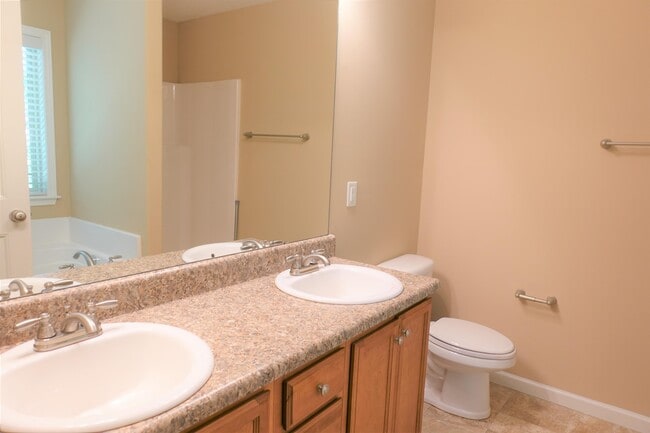 Building Photo - 161 Tiara Ridge Ln