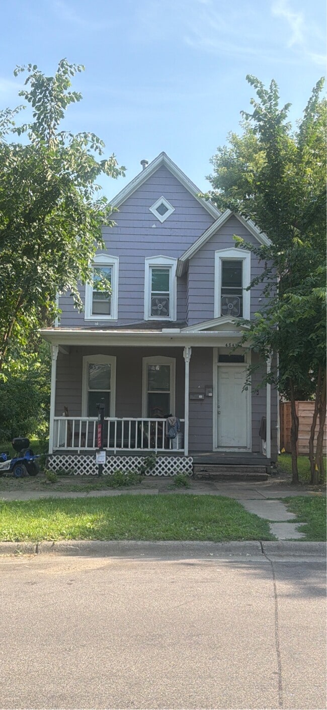 Building Photo - 454 Sherburne Ave