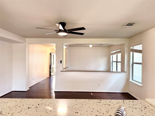 Building Photo - 16127 Cole Bridge Ln