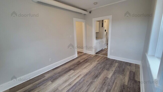 Building Photo - 3A  Clement St