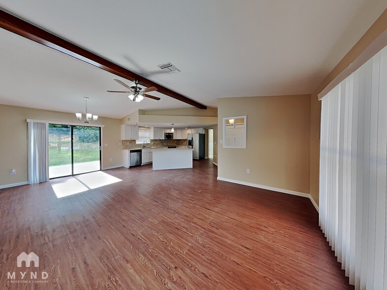 Building Photo - 2201 Hillandale Ave