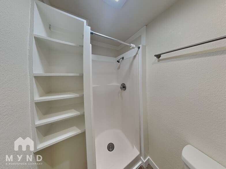 Building Photo - 1260 S Hudson St