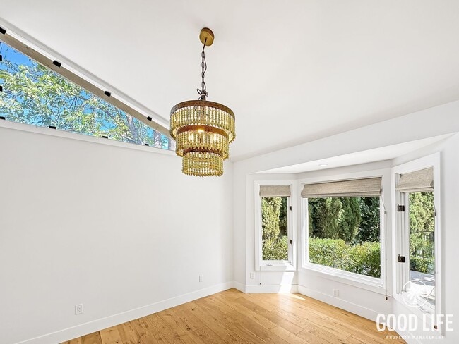 Building Photo - Stunning 3BR Home in Santa Ana with Private  Large Yard, Modern Upgrades & 2-Car Garage