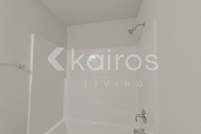 Building Photo - 2477 Banyon Cir