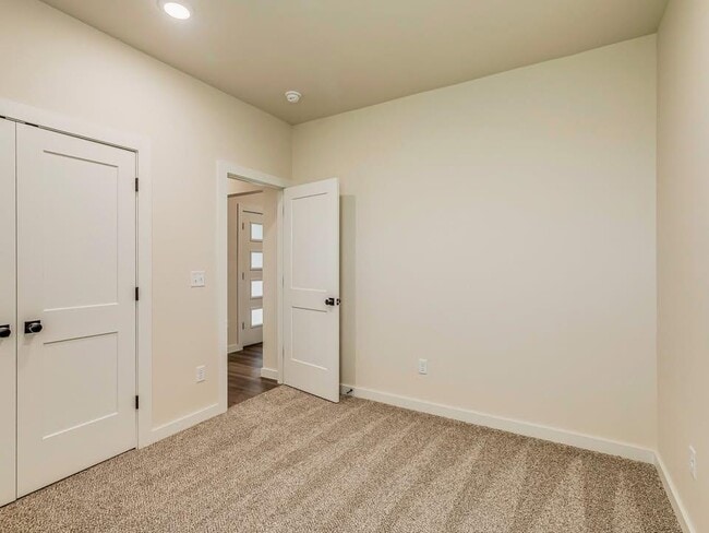 Building Photo - 8225 NW 163rd Ter