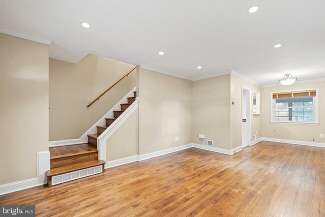 Building Photo - 2406 Huntington Ave