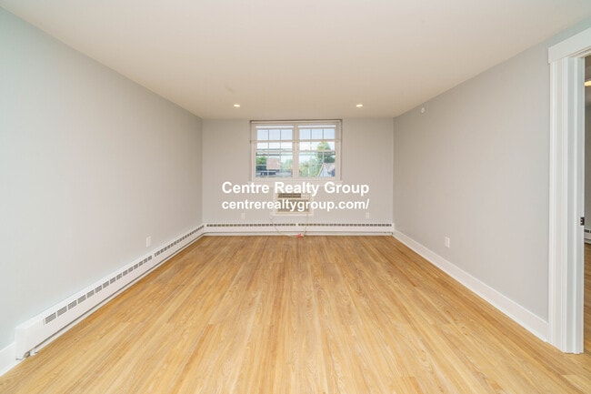 Building Photo - 132 Sherman St