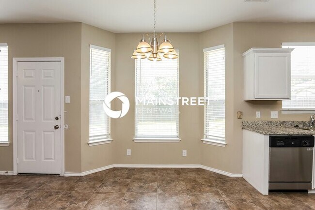 Building Photo - 3 Bedroom Pet-Friendly Home in Converse, TX with Main Street Renewal
