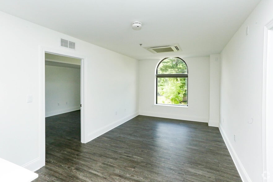 2 BR, 1 BA - Glenn - 876 SF - The James - Active Senior Residences