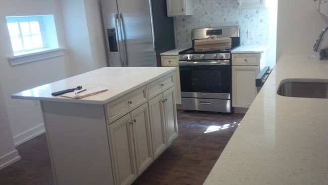 Building Photo - 2014 Mount Vernon St