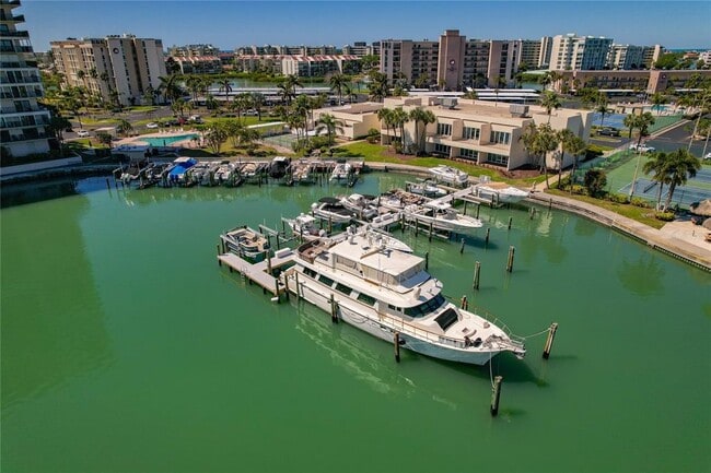 Building Photo - 7540 Bay Island Dr S