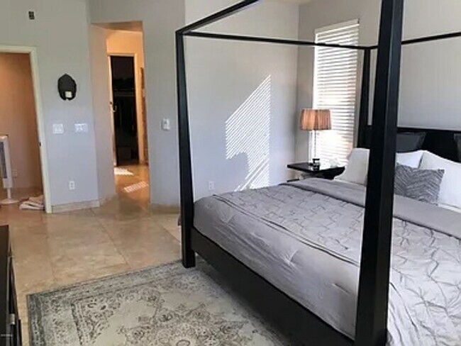 Building Photo - Stunning 4BR House in Cave Creek