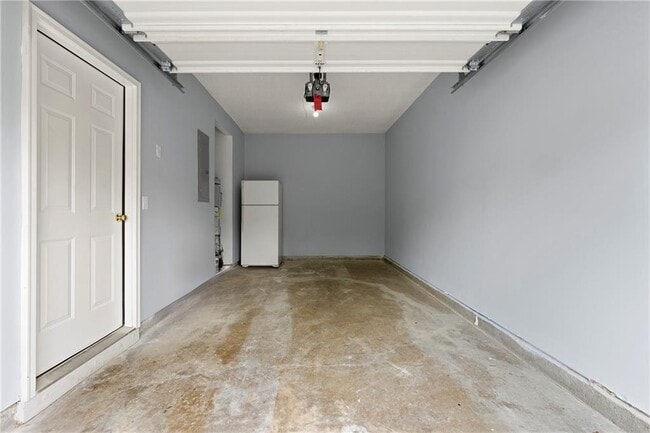 Building Photo - 5654 Lawley Rd